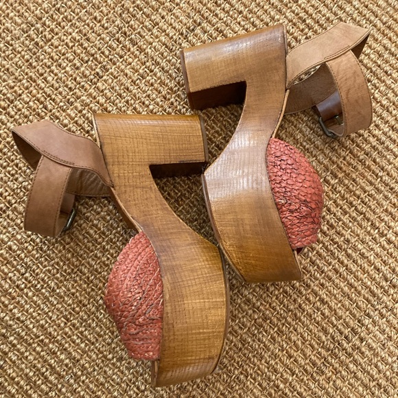 MIA Anthropologie wooden leather platform sandals heels - Picture 2 of 6